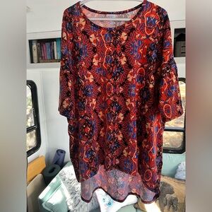 Amazing Patterned Top by LulaRoe (size: 3X)